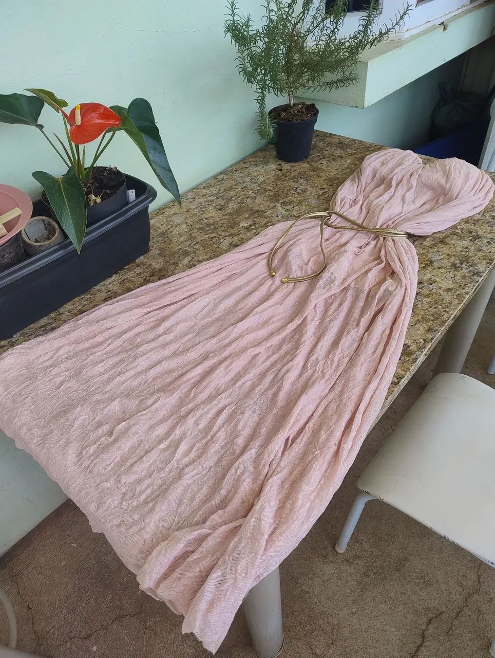Vestido Longo Rosa com Cinto Dourado - Foto 2