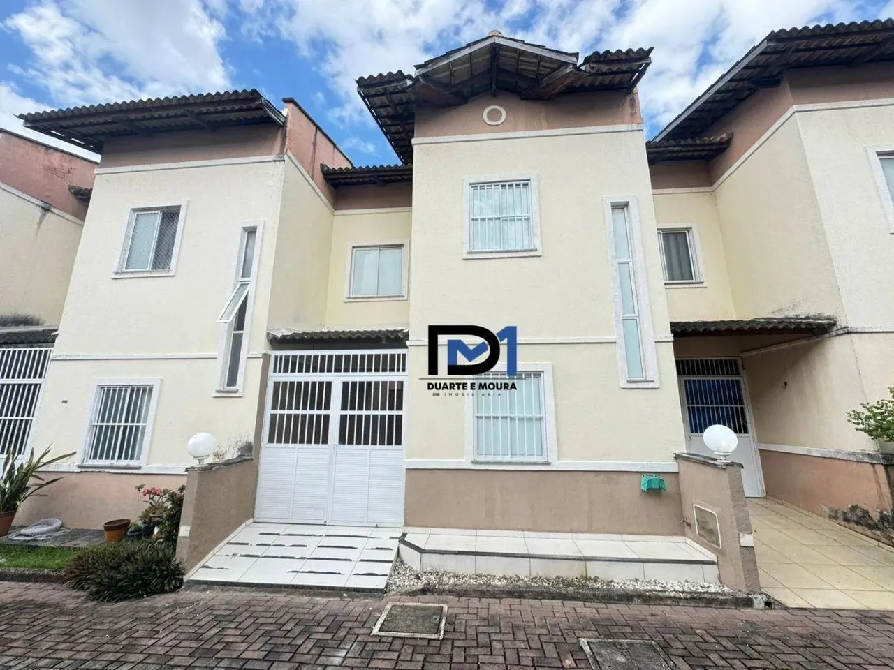 Casa de Condomínio com 2 dormitórios para alugar, 60 m² por R$ 1.450/mês - Prefeito José W