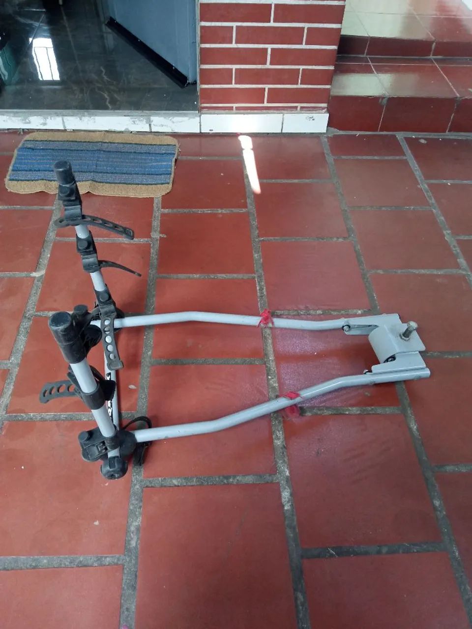 Porta bicicleta para carro - Foto 3