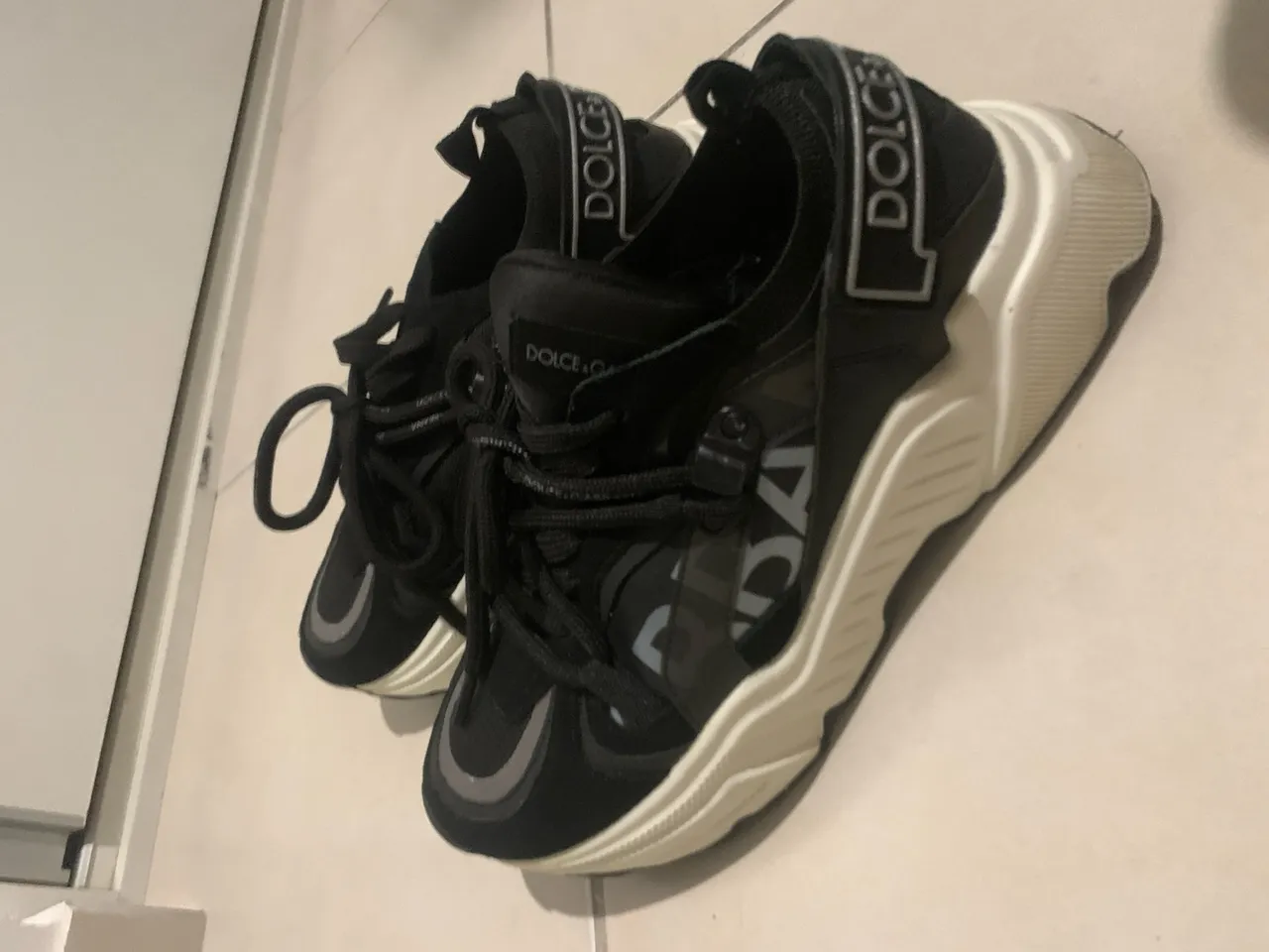 TENNIS DOLCE GABANA NOVO