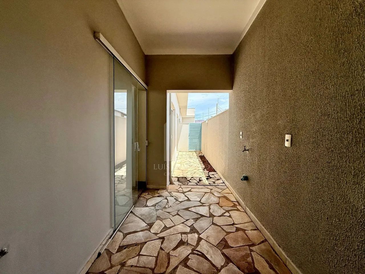 Imóvel para venda com 155 metros quadrados com 3 quartos em Jardim Shangri-lá - Itapetinin - Foto 5