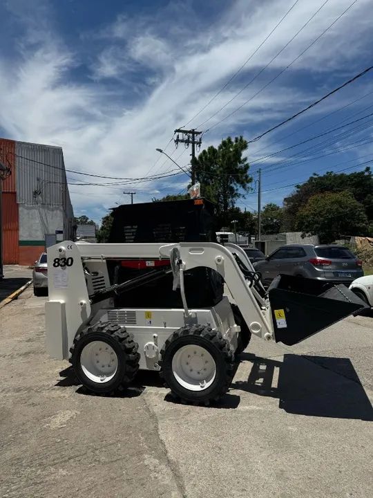 Mini carregadeira Robur RMC830 2025 Nova 0KM - Foto 3