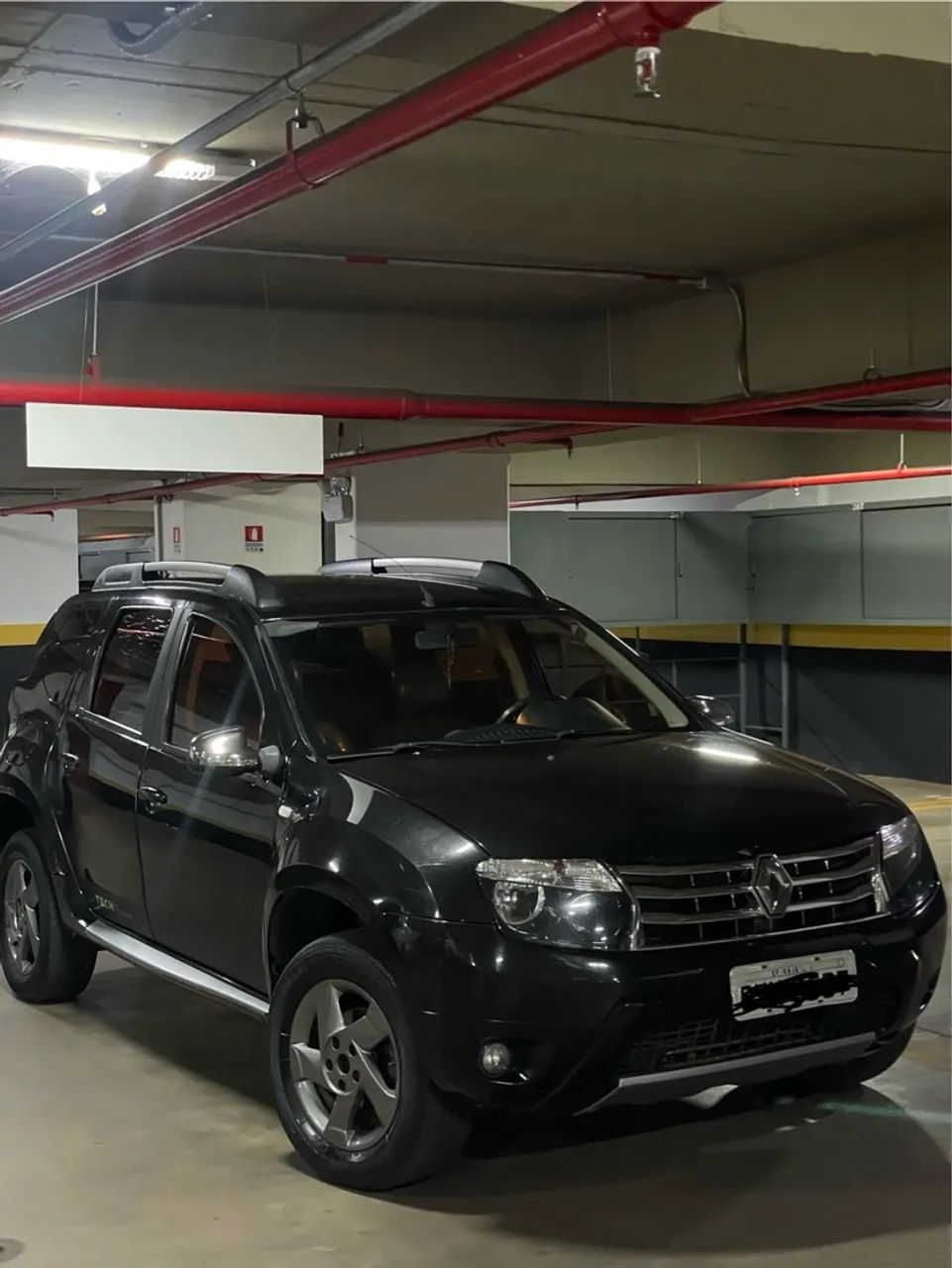 Duster preta modelo 2014 