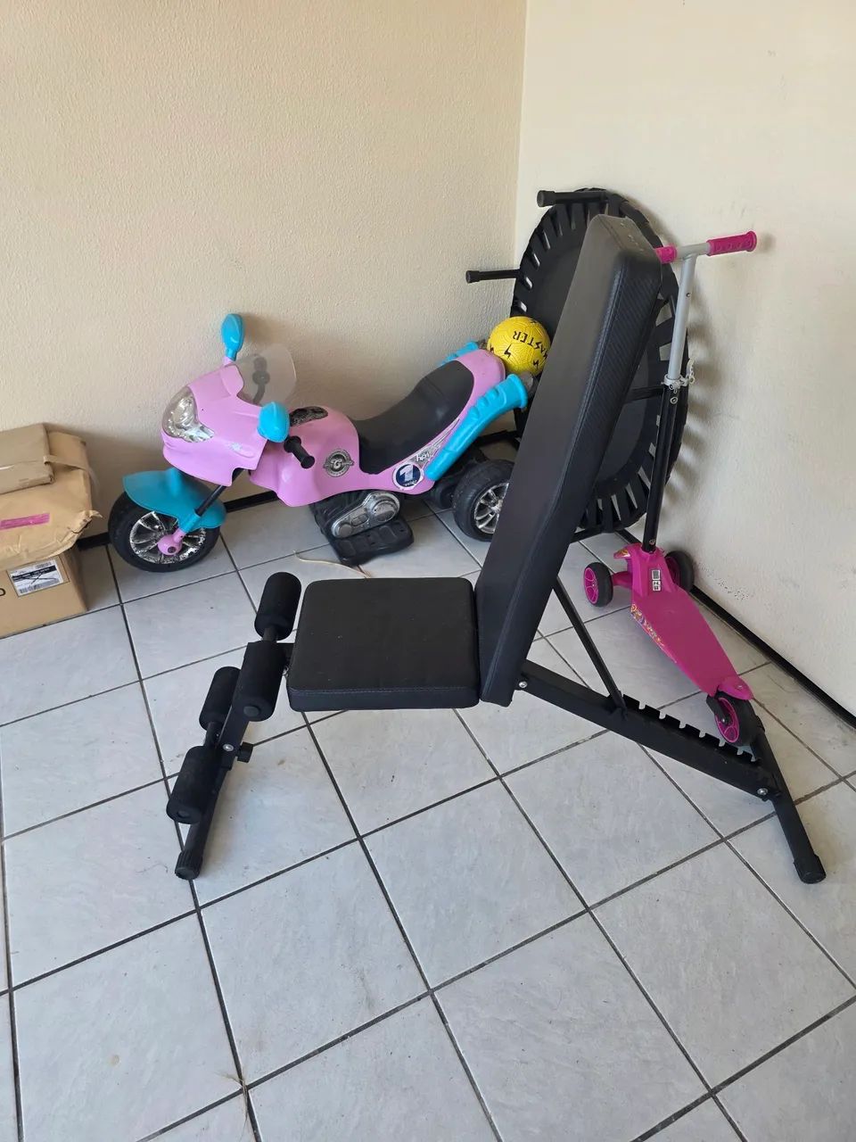 Banco de suíno reclinável