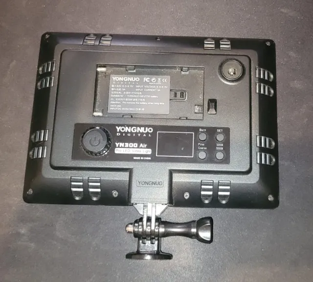 yongnuo led