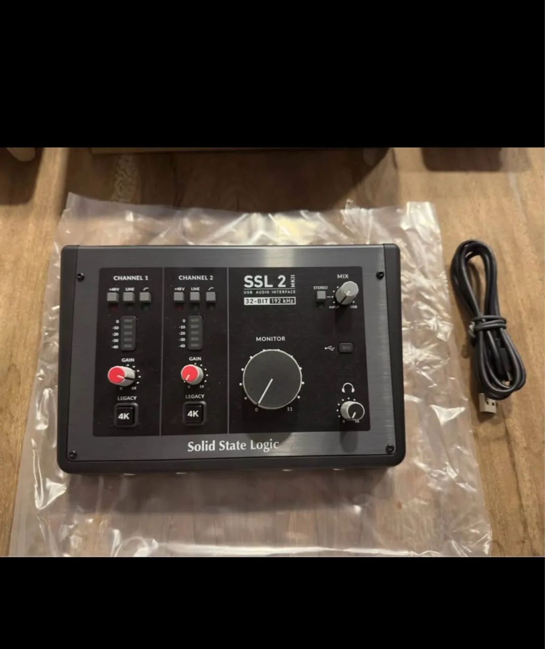 SSL 2 MKII Interface de áudio USB-C com 2 entradas e 2 saídas