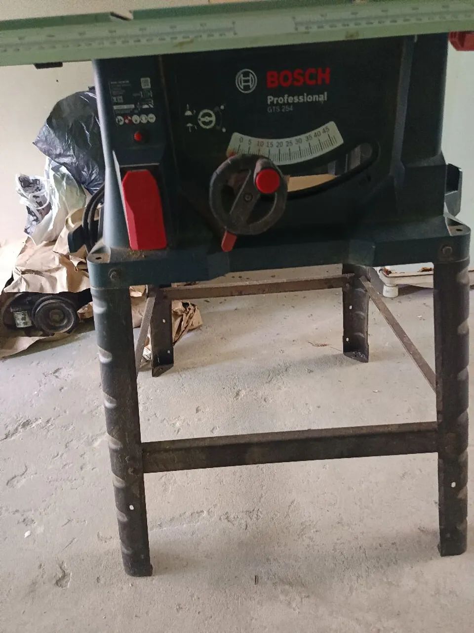 Serra de bancada Bosch Profissional.64840852656897123