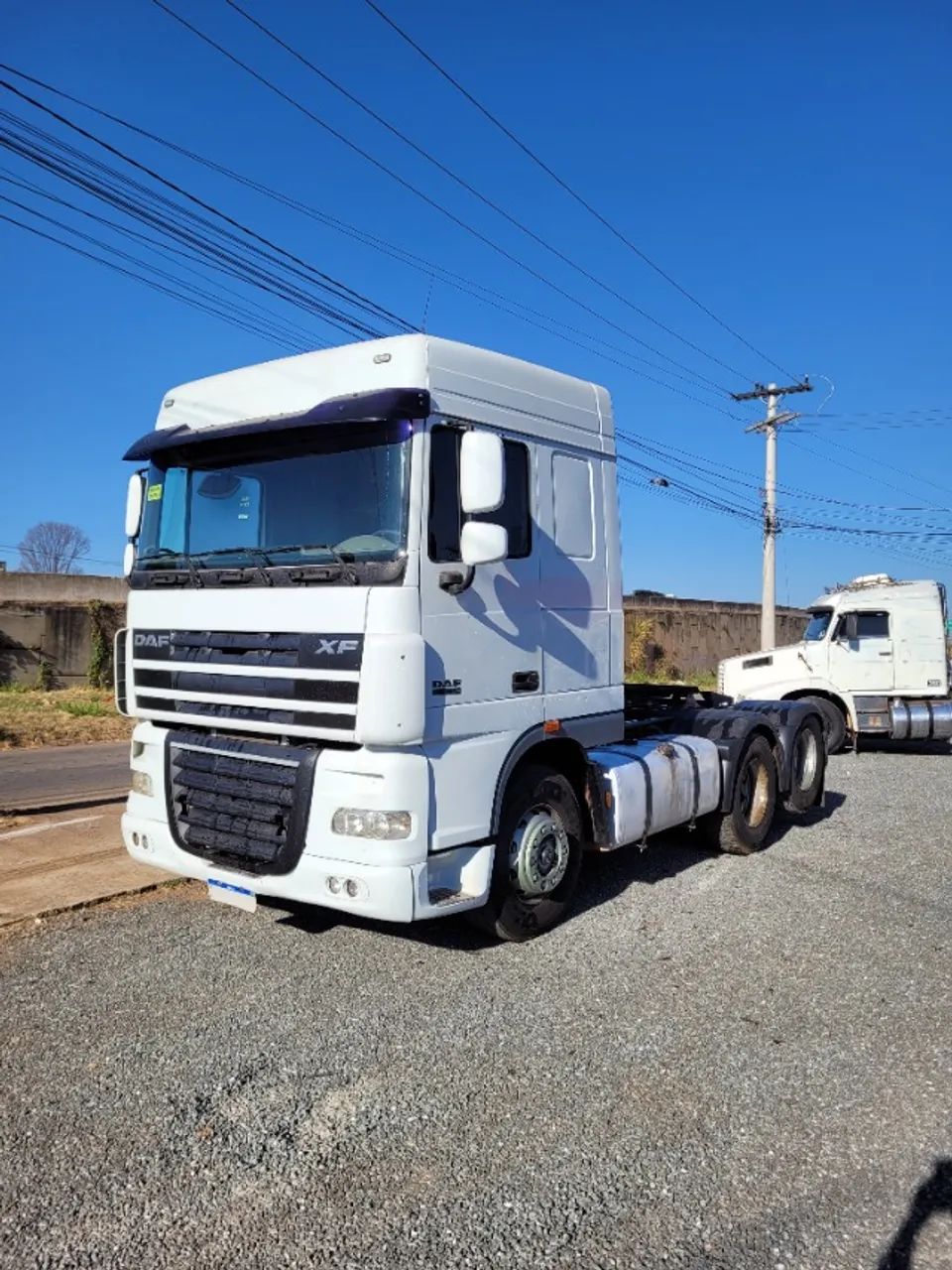 DAF XF 105.410 6X2 2014 BRANCO