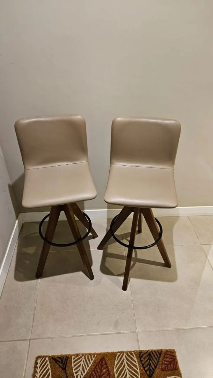 Duas Banquetas (preço das duas juntas)