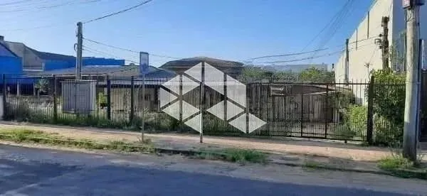 ÓTIMO TERRENO PLANO EM LOCALIZAÇÃO PRIVILEGIADA.