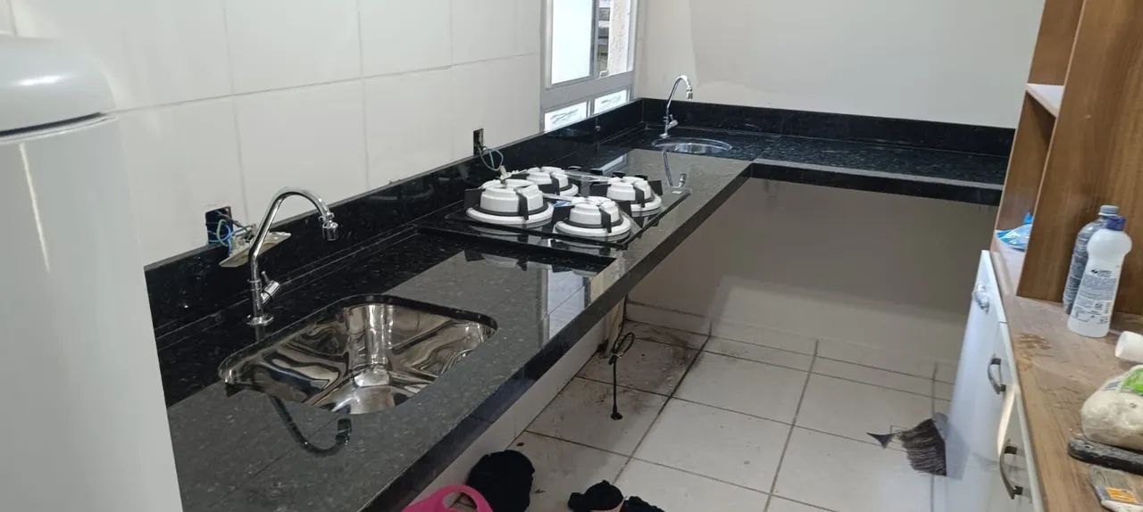 Pias de mármore e granito balcão bancada escada peitoril nichos  - Foto 4