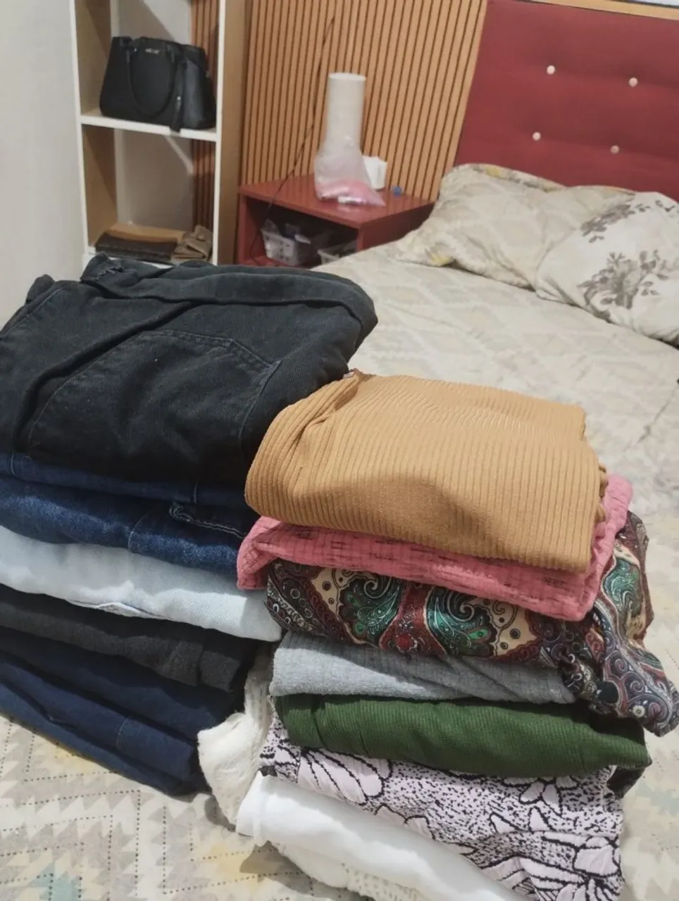 Lote de roupas femininas