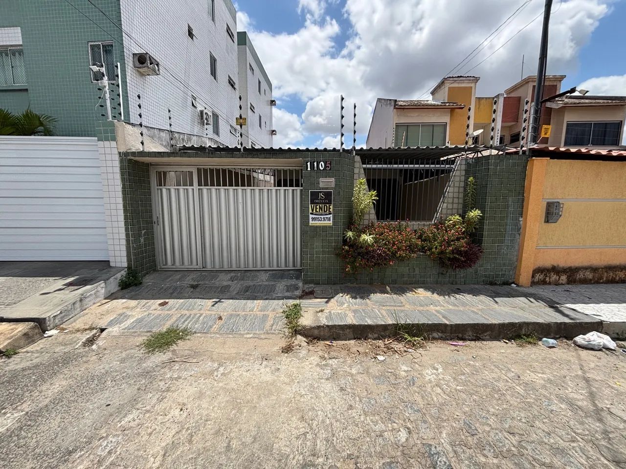 Casa com 03 quartos, no Jardim Paulistano 