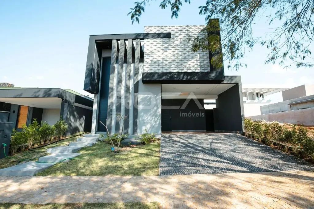Casa à venda com 3 suítes na Vila do Golf em Ribeirão Preto
