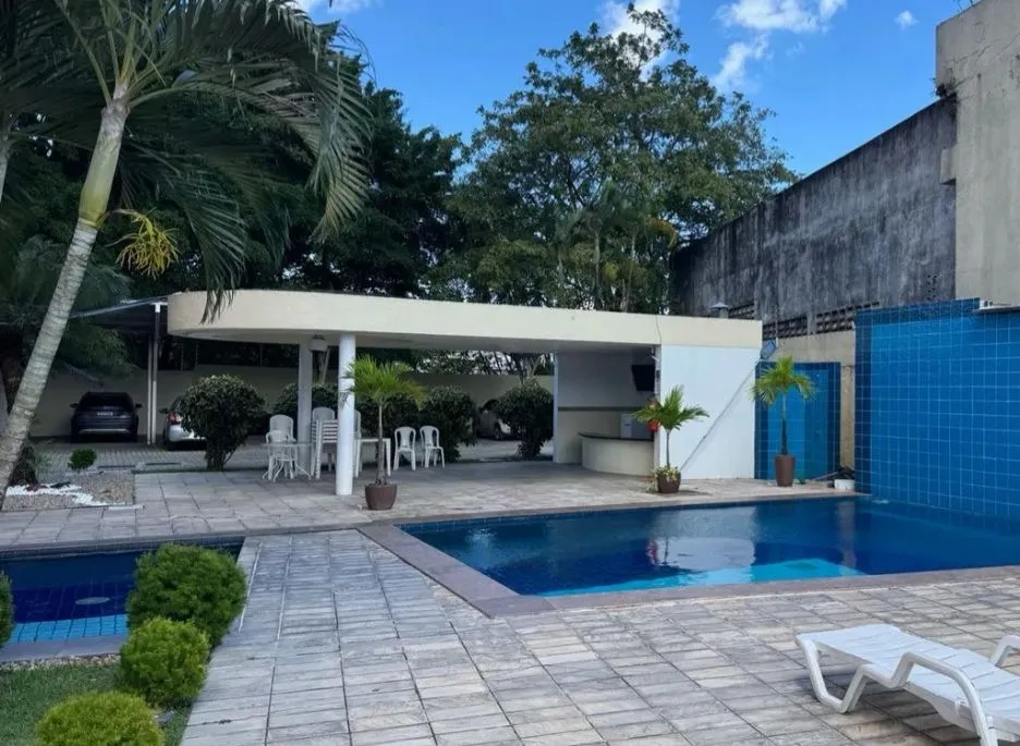 Ed. Geneve/ Apto Venda/ Parque 10/ 9 8 1 6 5 - 2 7 1 5