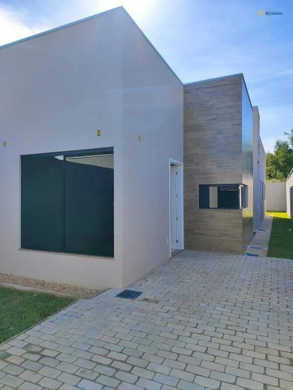CASA COM 02 QUARTOS NA QUADRA 1007 SUL