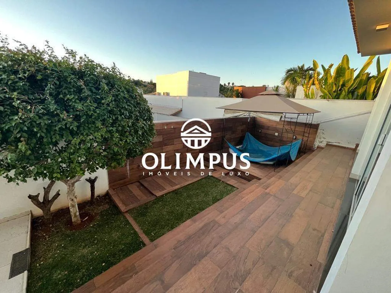 Excelente casa no condomínio Gávea Paradiso em excelente localização, próximo ao Uberlândi