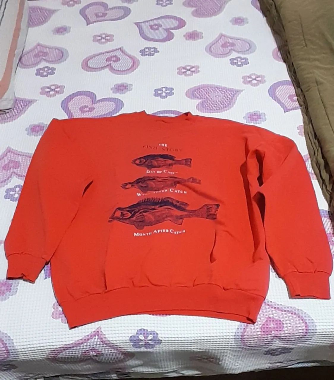 Moletom Vermelho com Estampa de Peixe TAM. M