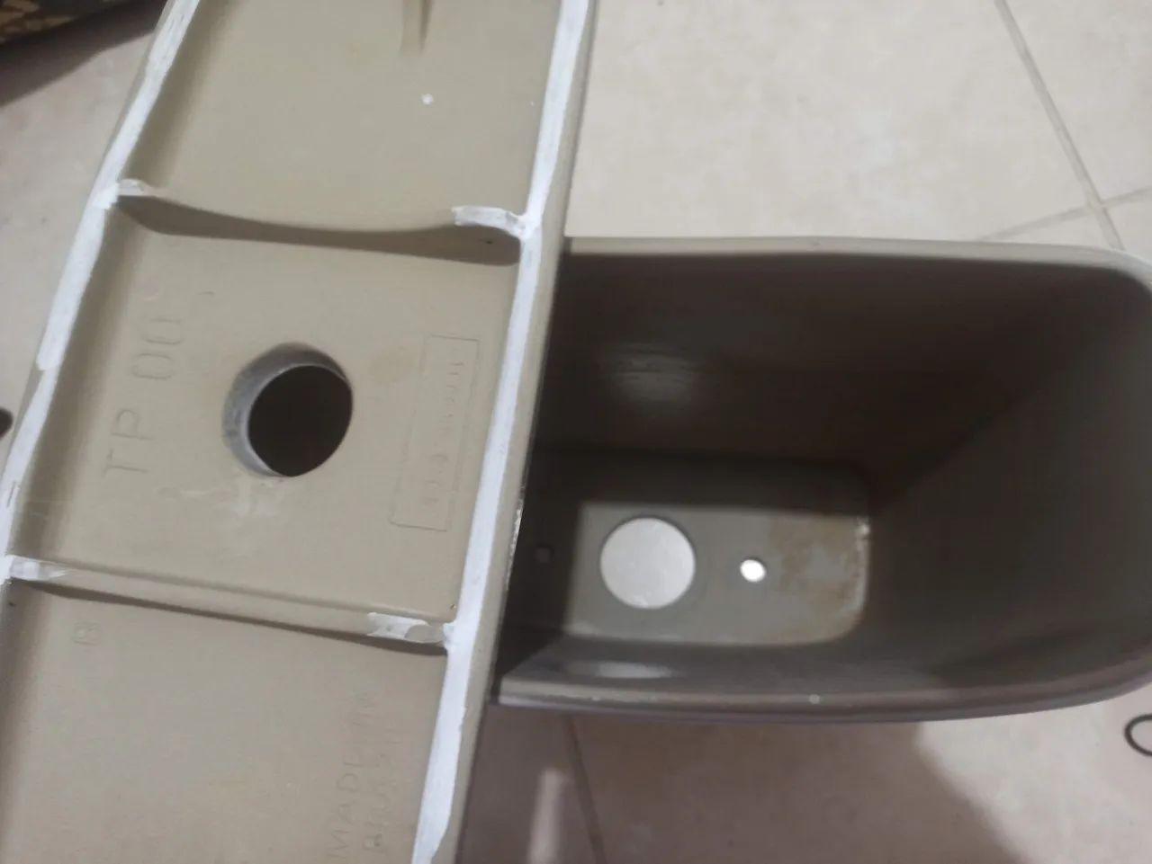 Caixa acoplada DECA64961543412737121