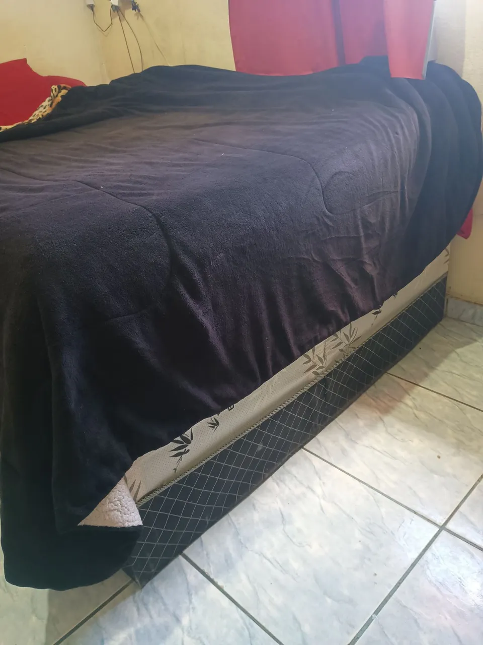 Cama Box Casal em Ótimo Estado/ não aceito cartão