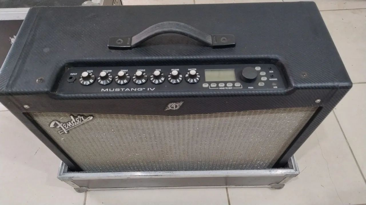 Amplificador Fender Mustang IV