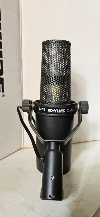 Microfone Shure SM7B - Seminovo - Original(fotos e vídeo) - Podcast - YouTube - Foto 6