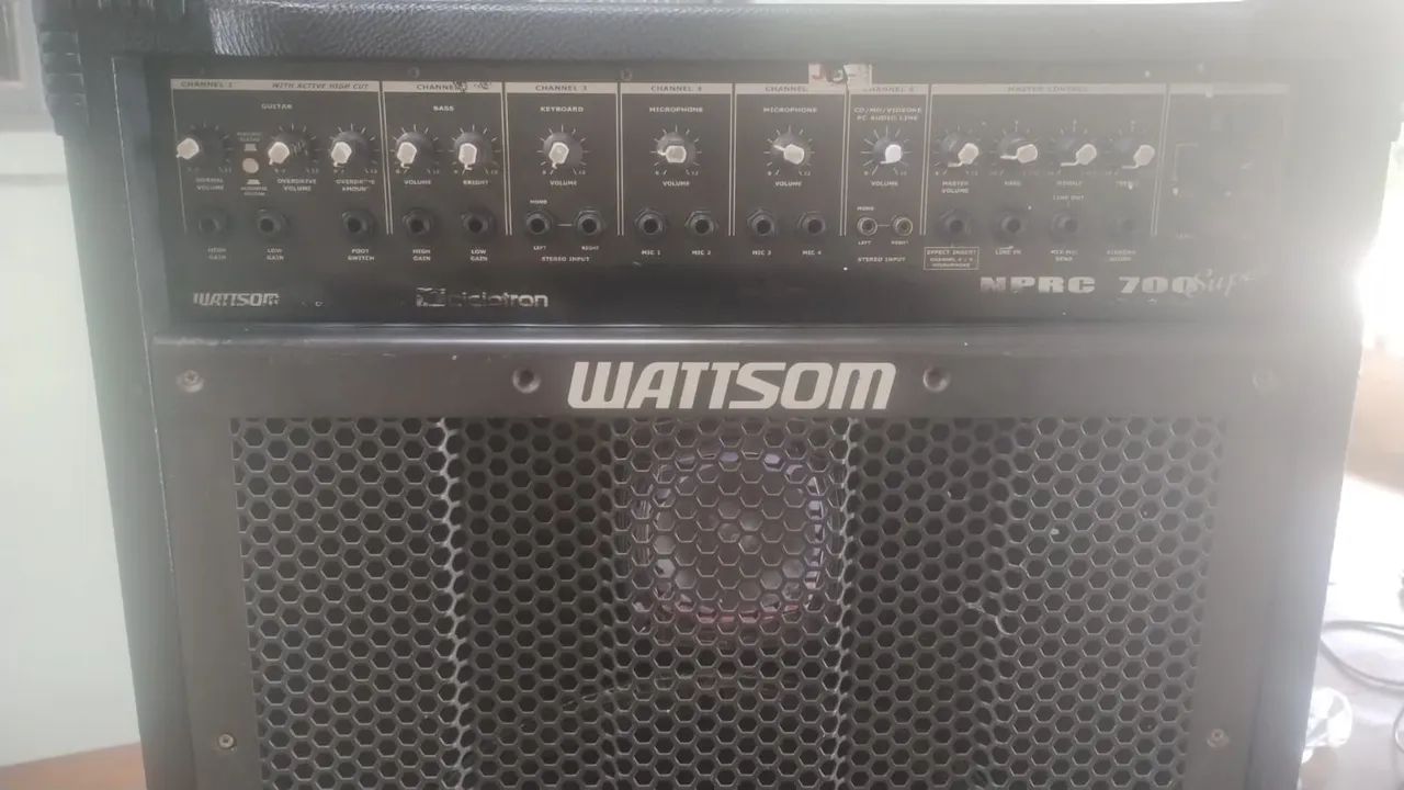 Amplificador Wattsom NPRC 700 Super