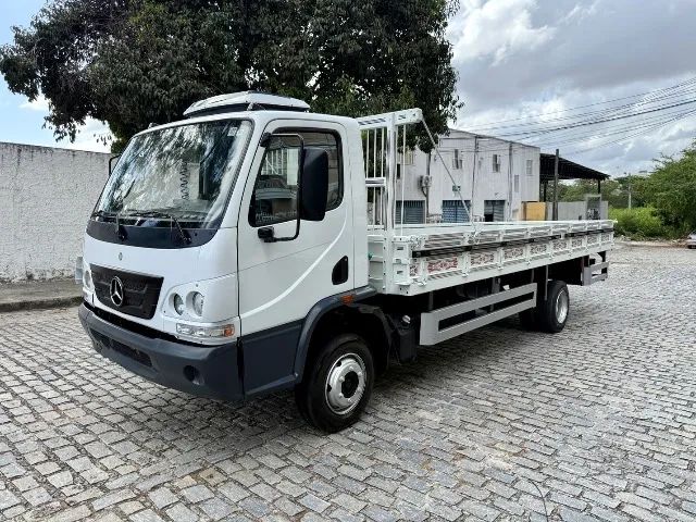 Mercedes Benz Accelo 1016 2012 único dono  - Foto 2