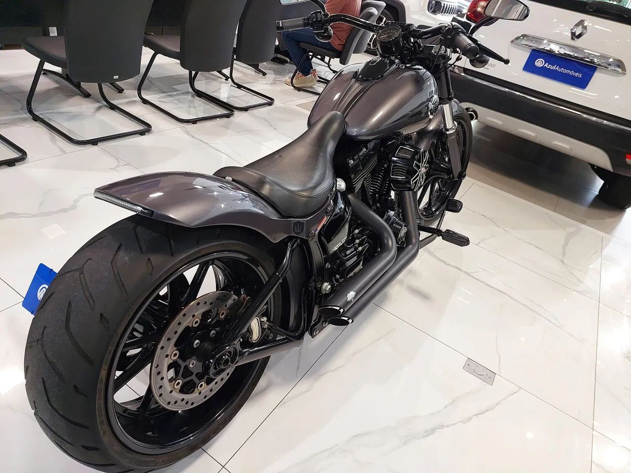 Harley Davidson Softail Breakout Personalizada Muito Nova  - Foto 4