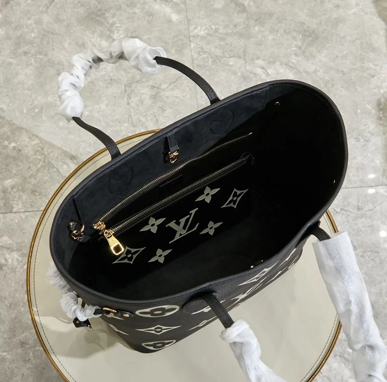 Bolsa Louis Vuitton Neverfull MM + Carteira - Foto 4