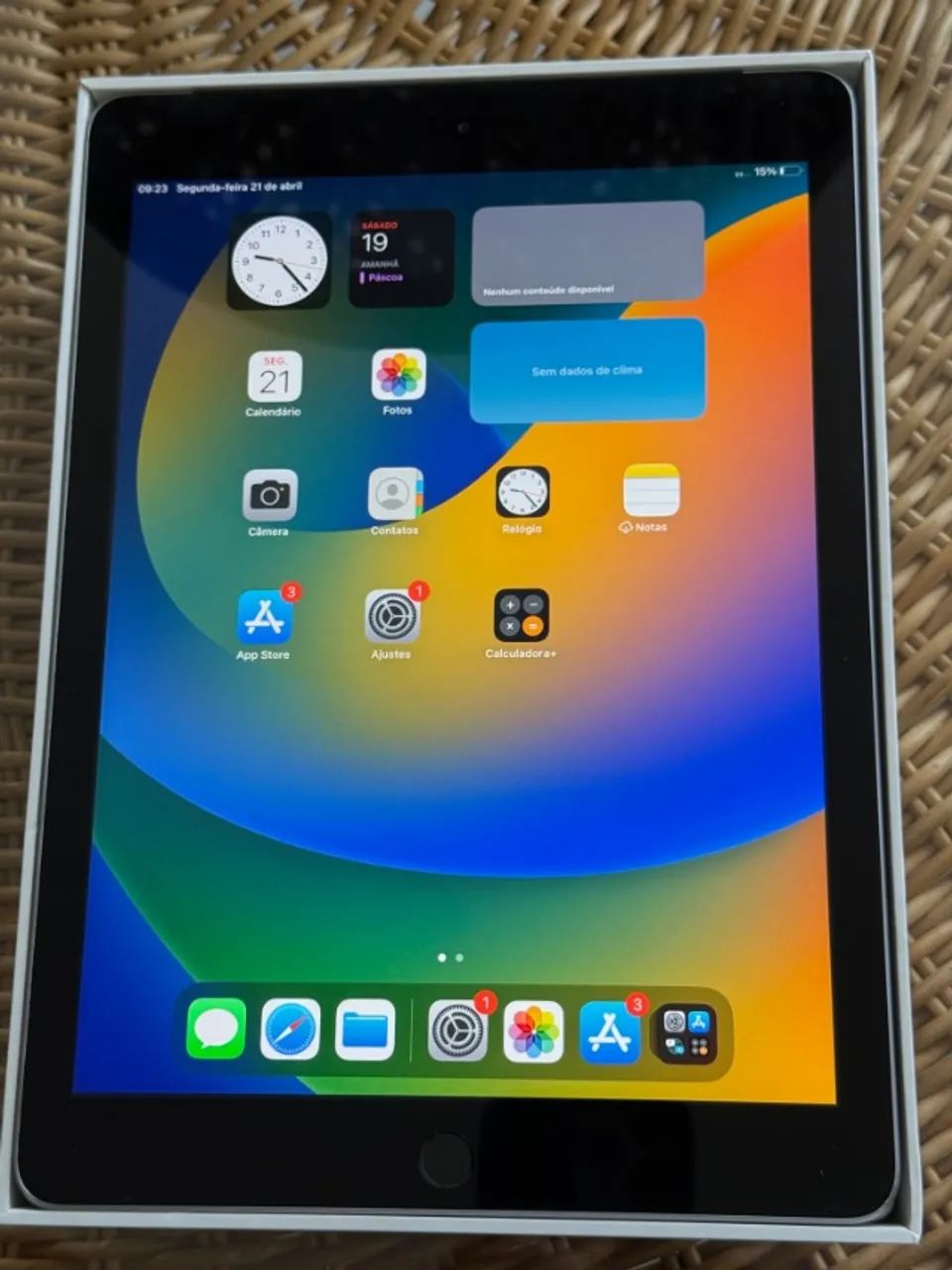iPad Wi-fi + Celular 32 Gb Geração 5 Excelente Estado iPad Wi-fi + Celular 32 Gb Geração 5 Excelente Estado