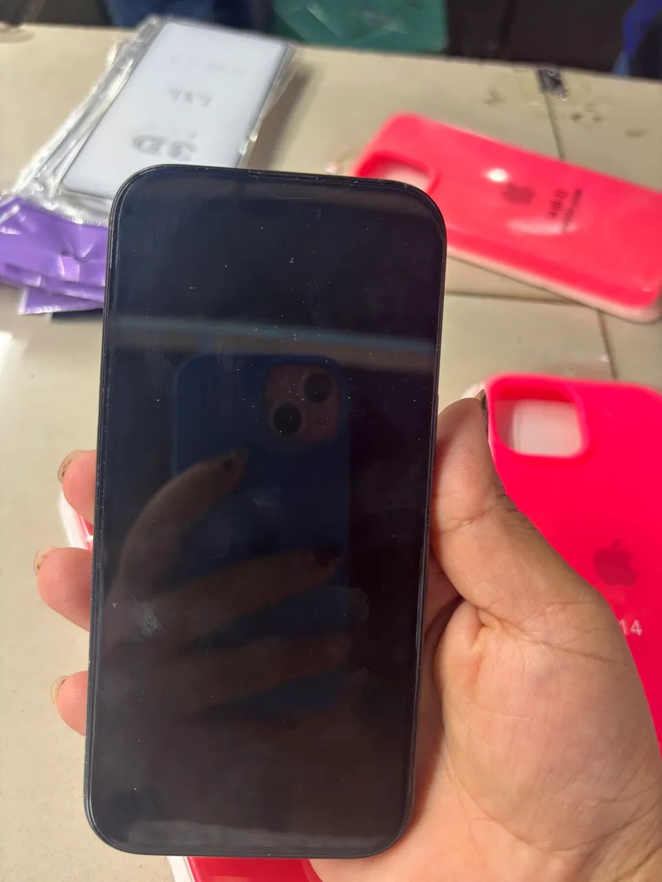 Vende esse iPhone 15 semi novo - Foto 2