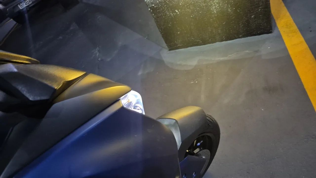 X Max 250 