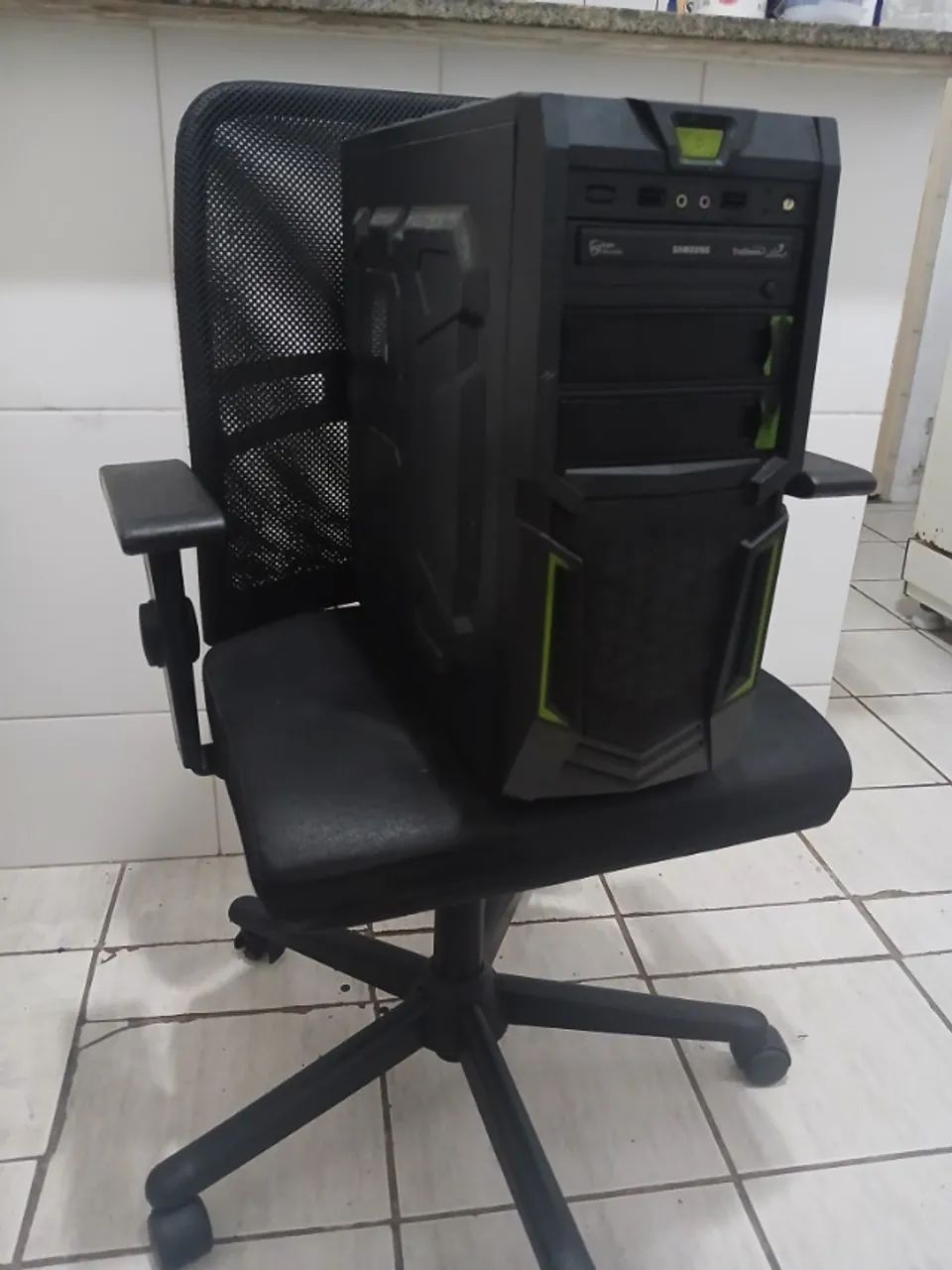CPU + Cadeira - Foto 2
