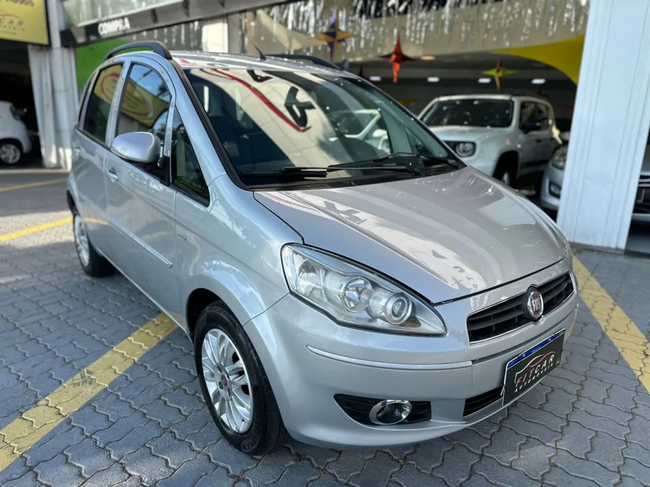 Fiat Idea Essence Dualogic 1.6 Flex 16V 5P 2012 - Foto 2