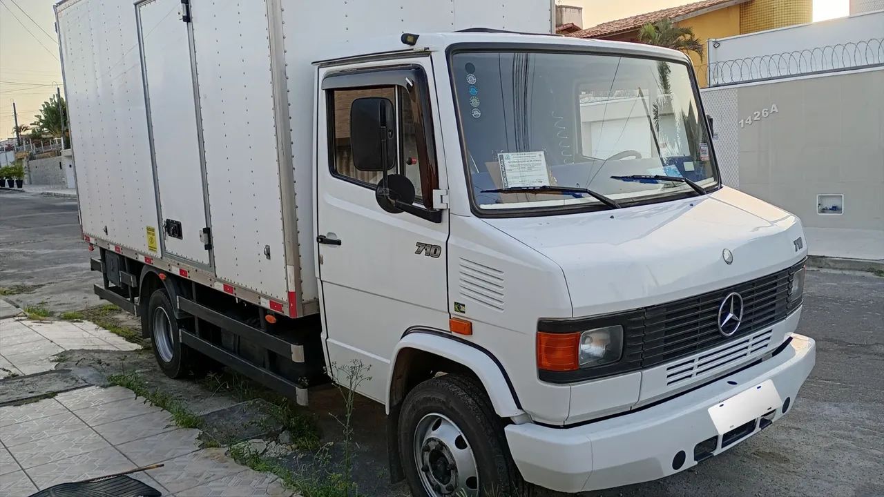 Mercedes Bens 710 - Foto 2