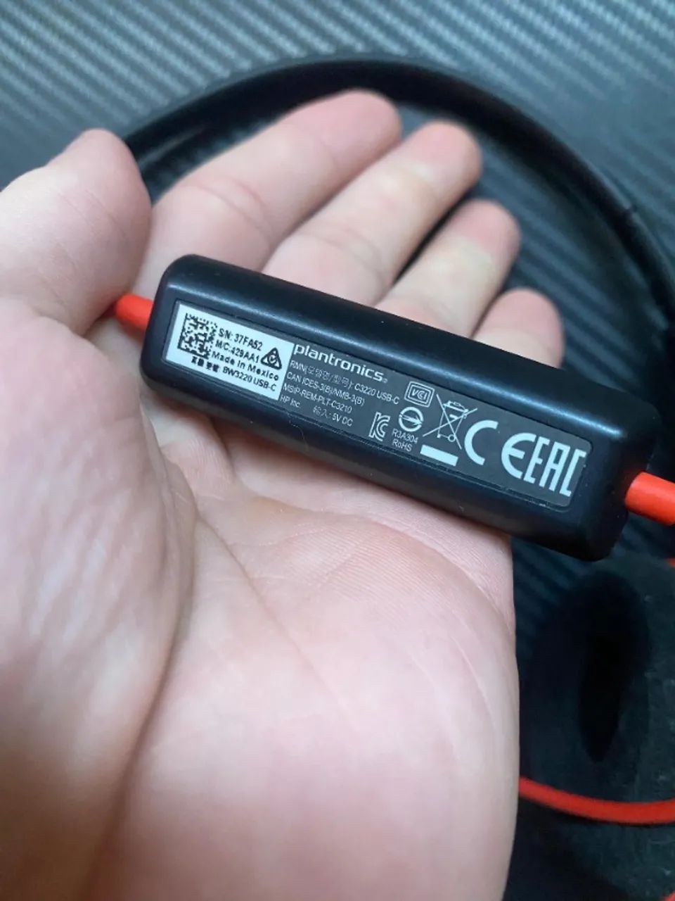 Fone Poly BlackWire BW 3220 USB-C - Foto 3