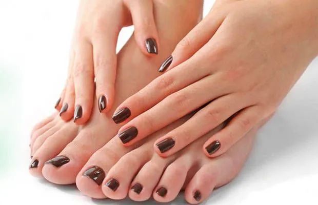 Procura ou Precisa se de Manicure