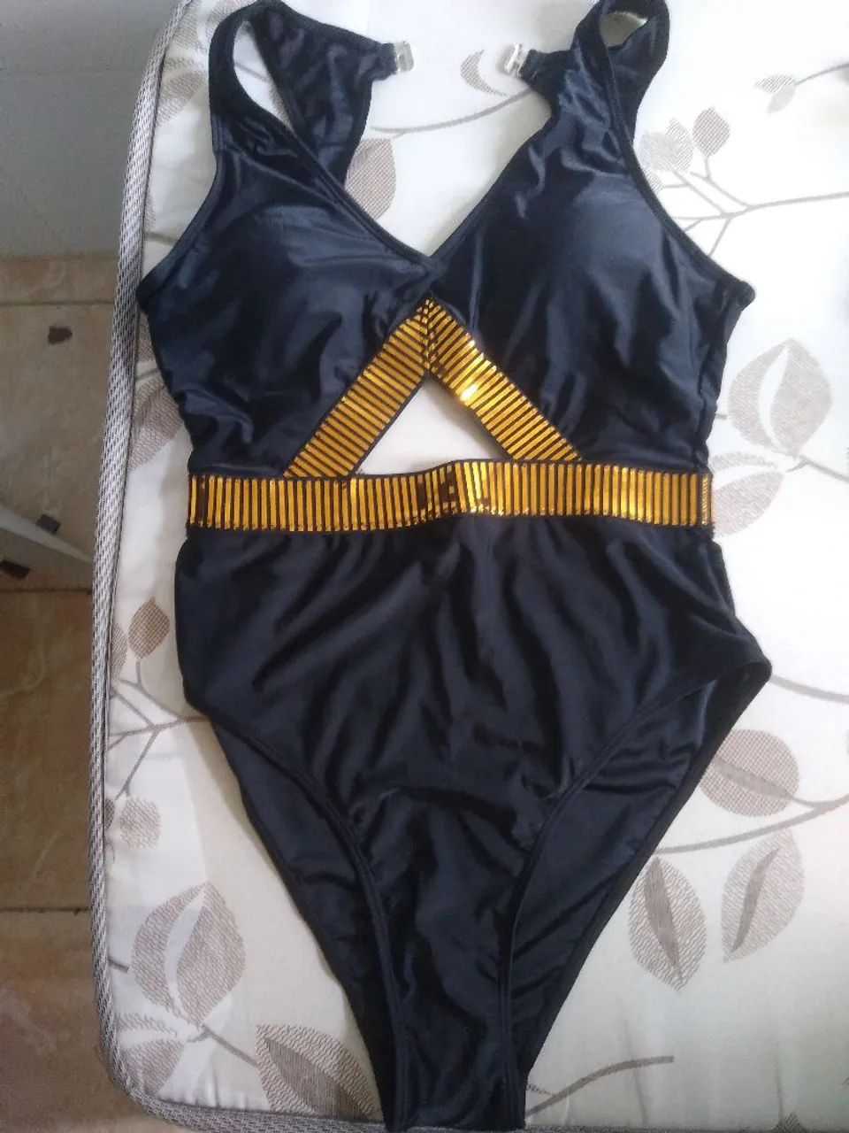 Maio preto dourado shein - Foto 5