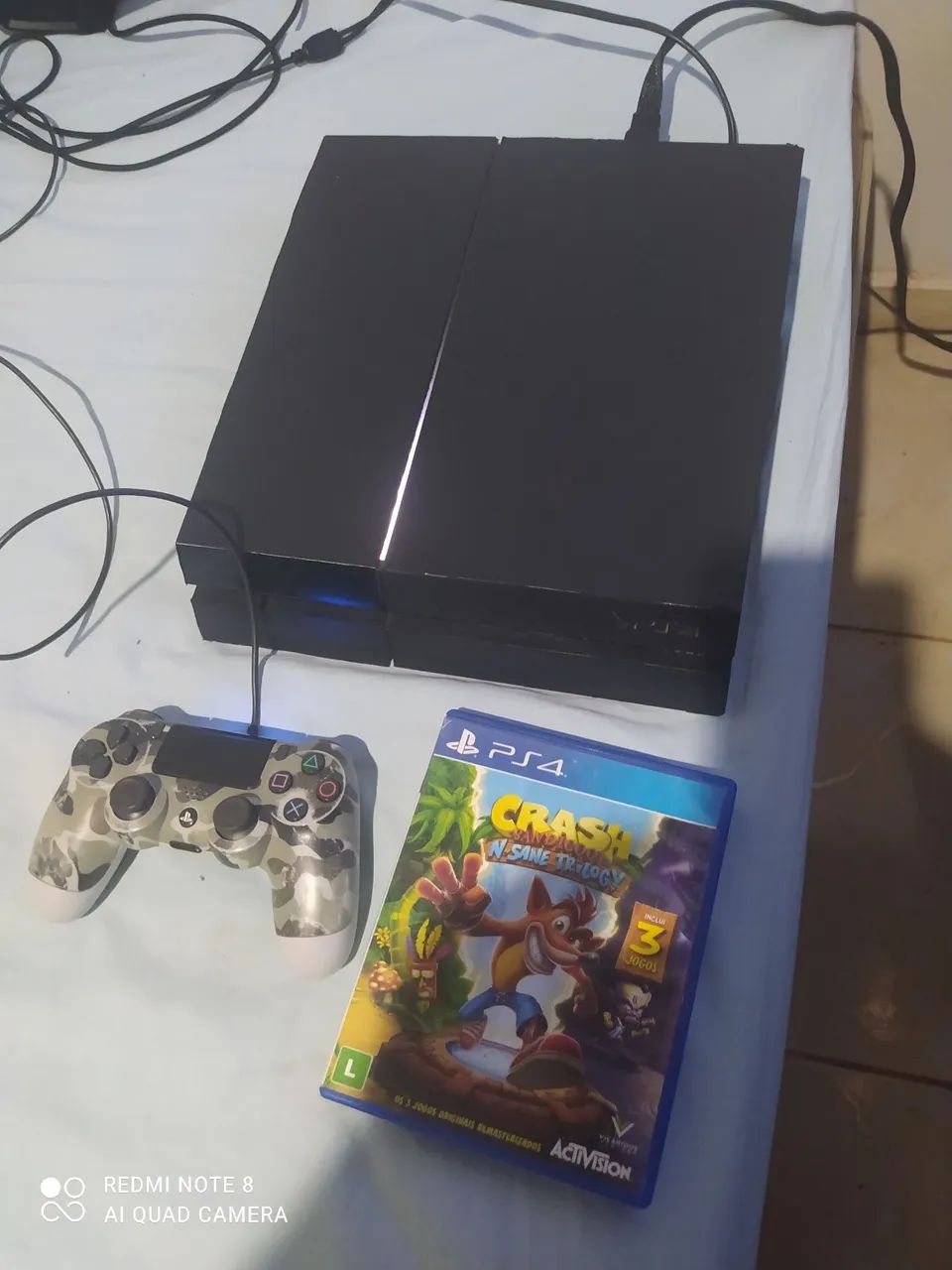 Ps4 c/ controle e jogo 