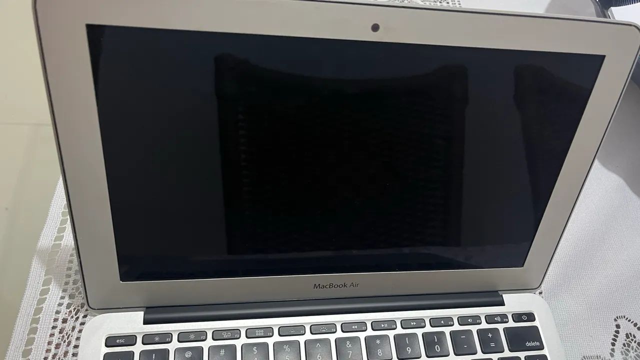 MacBook Air 11 polegadas 2014 A1465 - i5 - 4GB - 128GB SSD