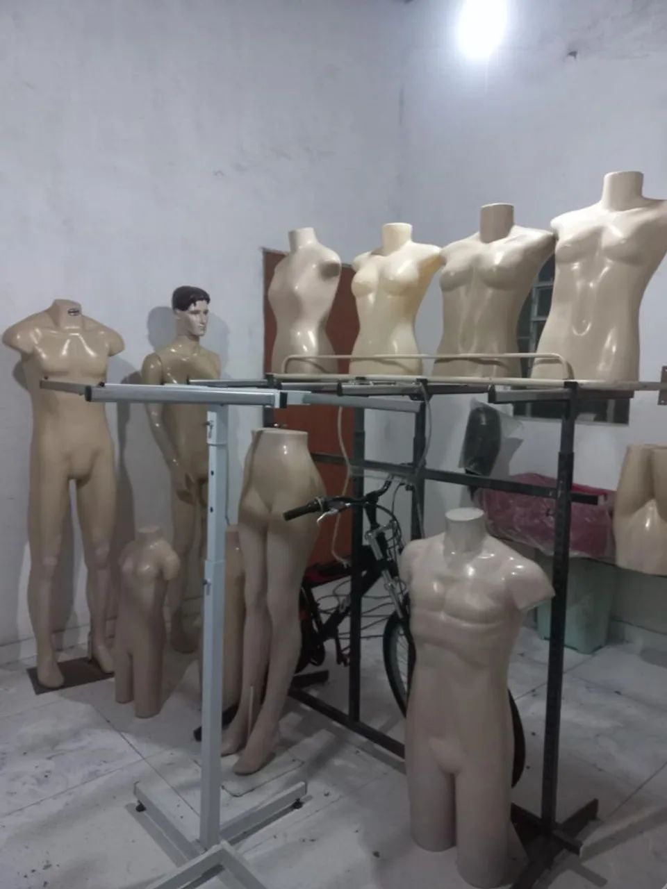 Araras manequim e roupas  - Foto 2