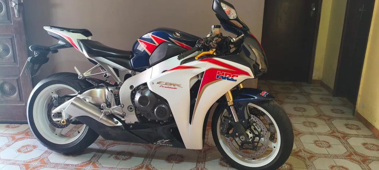 CBR 1000 RR FIREBLADE  - Foto 3