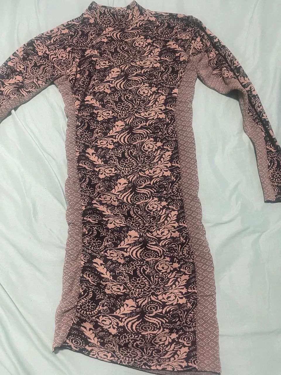 Vestido Zara estampado Tamanho P