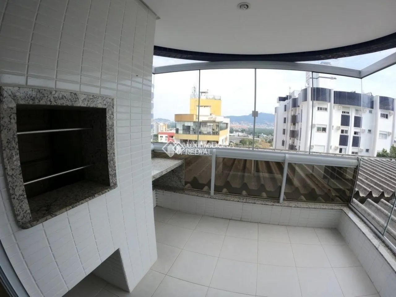 Locação no Itacorubi | Apartamento com 3 Quartos, Suíte e Sacada com Churrasqueira - Foto 5
