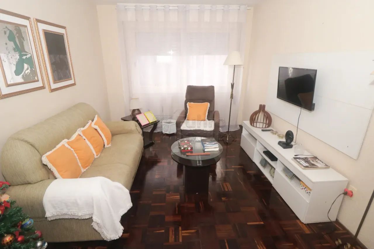 Apartamento 2 Dormitórios no Edifício Uirapuru em Pelotas - Conforto, Praticidade e Ótima 