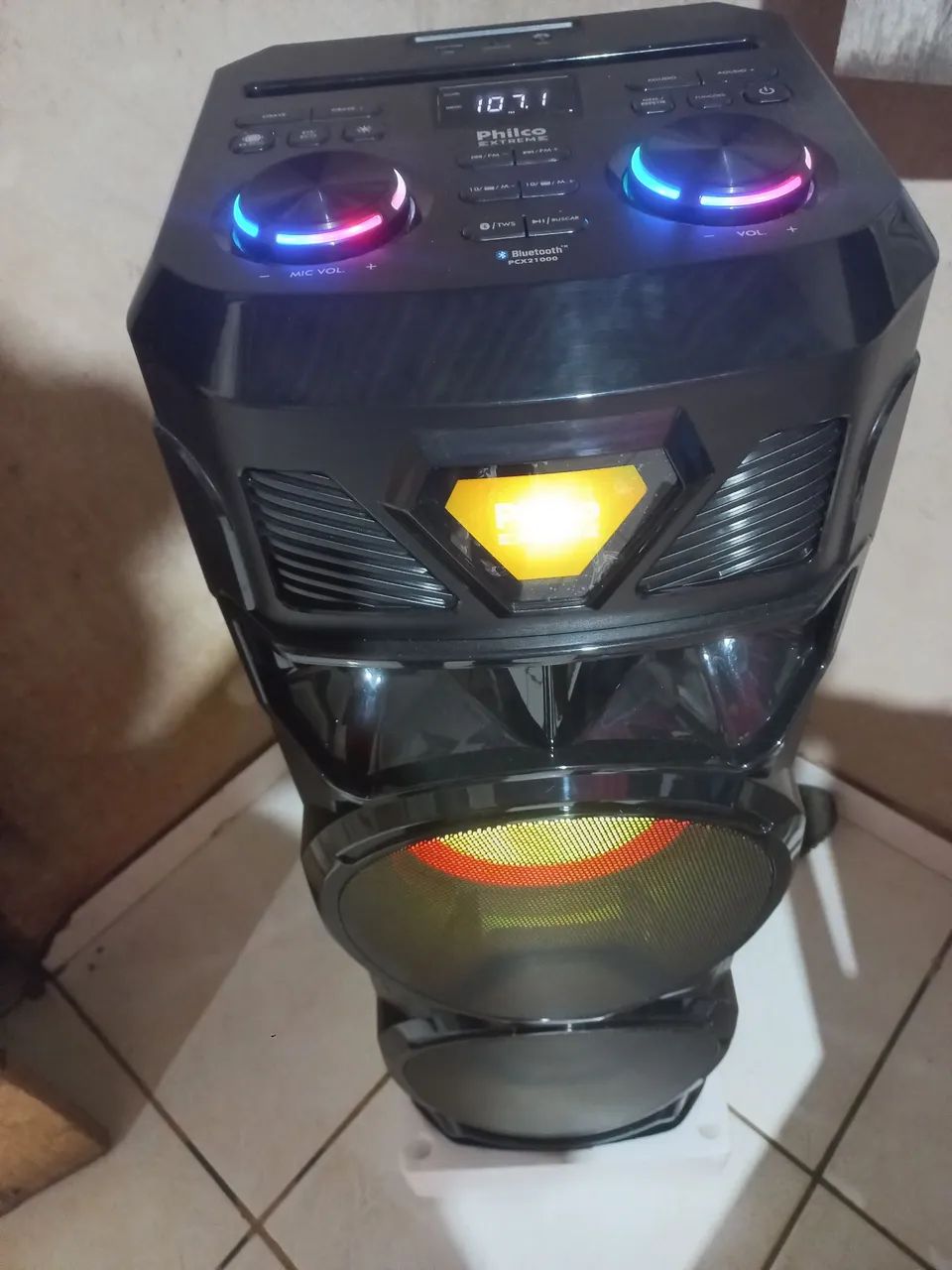 Vendo esso som "caixa" com 2 meses de uso - Foto 3