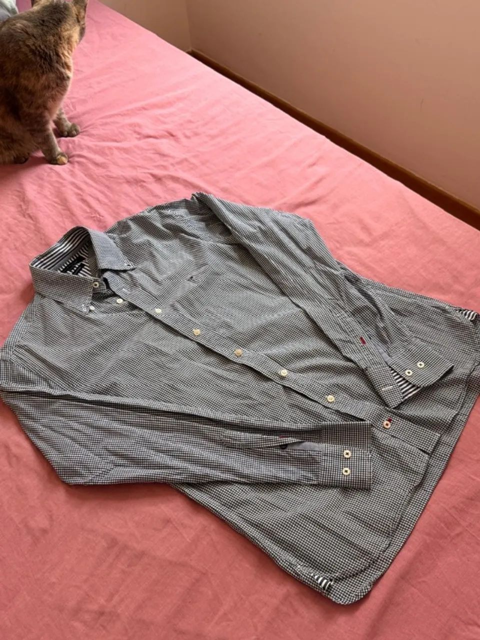 Short jeans e camisas para doação - Foto 3