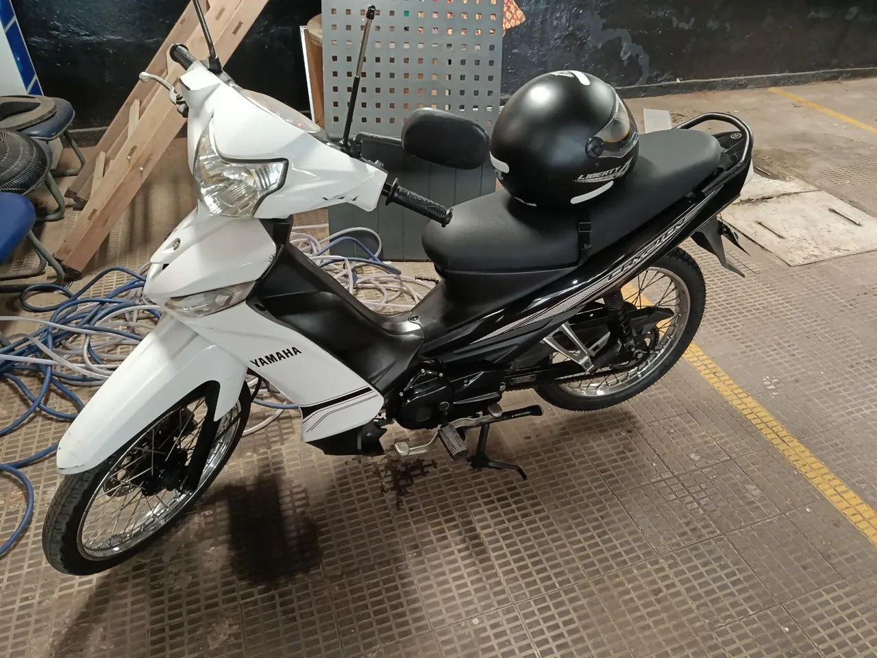 MOTO CRIPTON EXCELENTE ESTADO  - Foto 3