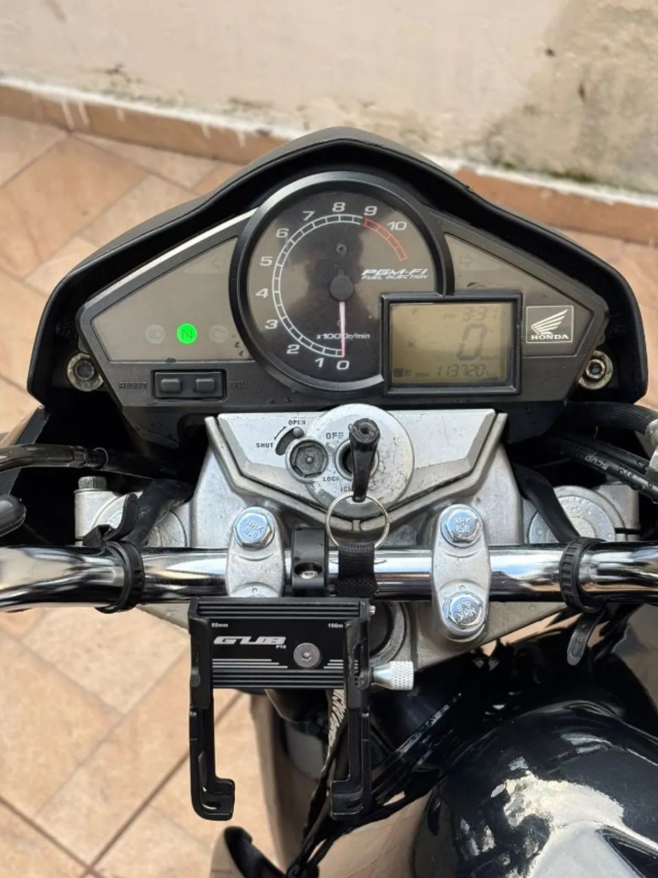 CB300R 2011 Preta - Foto 4